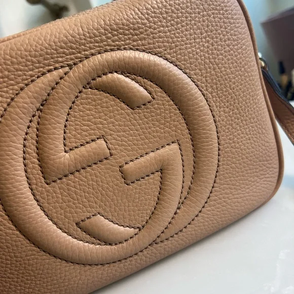 *SOLD* Gucci Soho Disco Bag Camelia - Picture 3 of 16